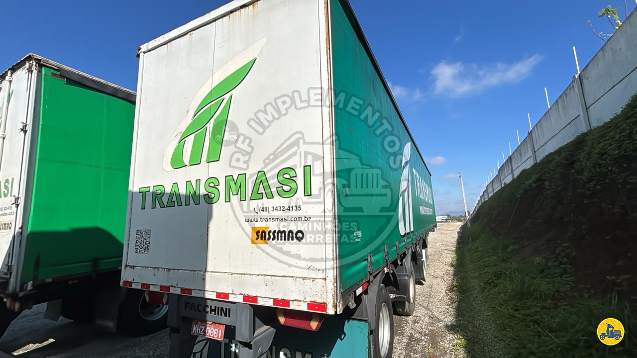 CARRETA SEMI-REBOQUE BAU SIDER Reta RF Implementos  TUBARAO SANTA CATARINA SC